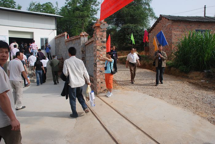 dvubb 按此在新窗口浏览图片